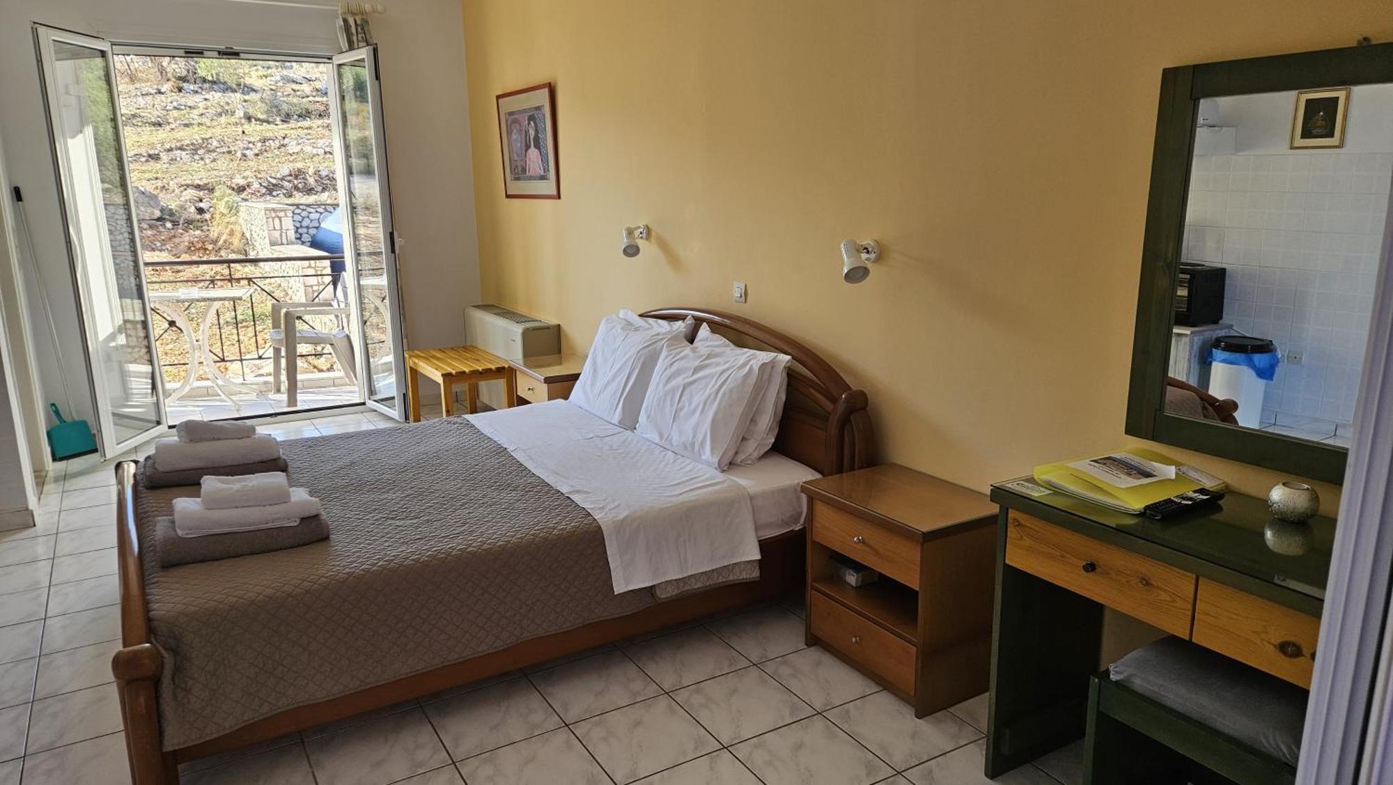 Mema'S Apartment Agia Efimia Ruang foto