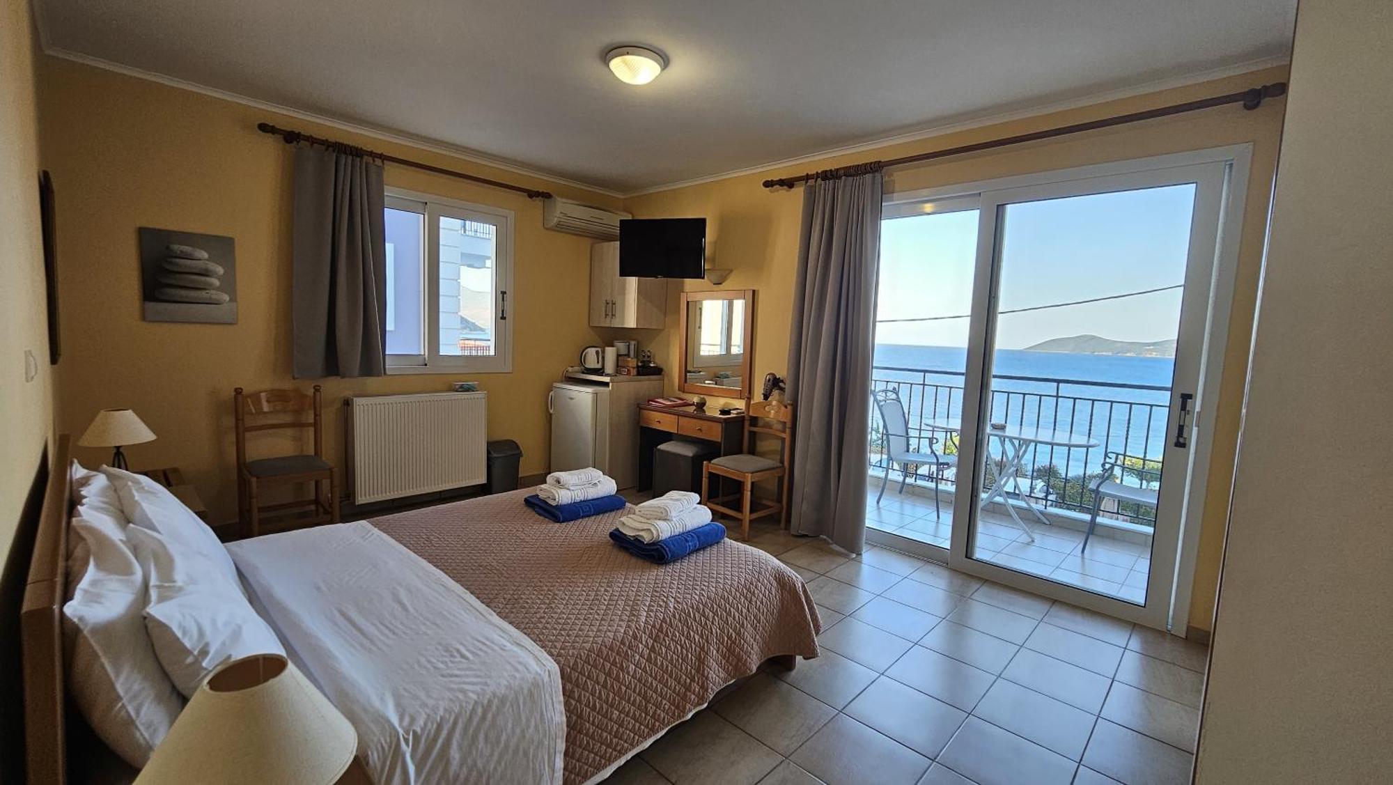 Mema'S Apartment Agia Efimia Ruang foto
